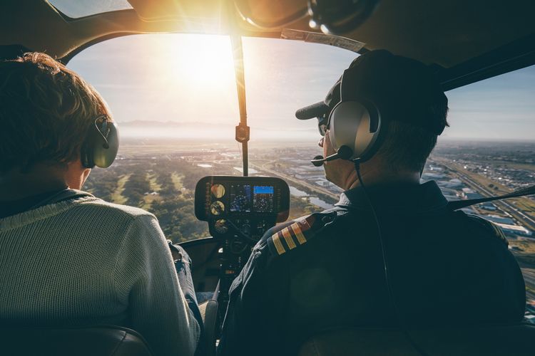 Let helikoptérou jako dárek za vysvědčení
