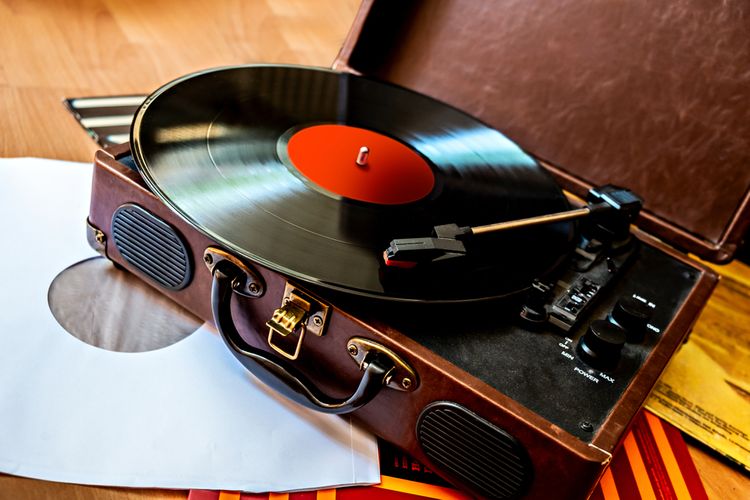 Retro gramofon v kufříku