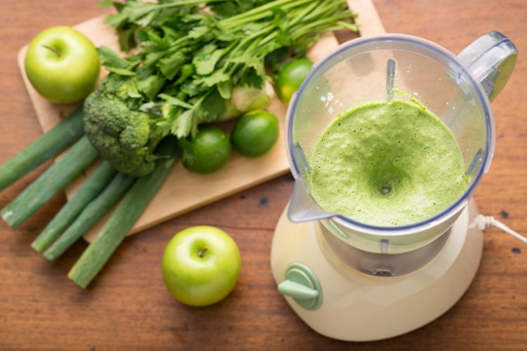 Stolní mixér pro přípravu smoothie