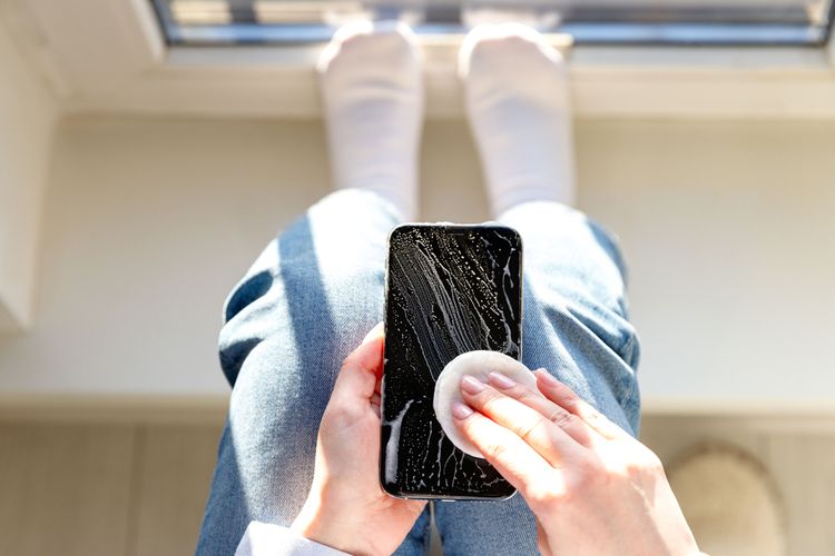 Mobilní telefon si můžete vyčistit také pomocí jedlé sody