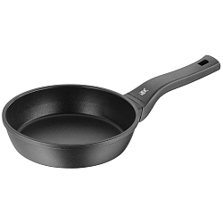 Černá pánev WMF Premium, ⌀ 20 cm