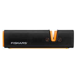 Černý ruční brousek na nože Fiskars