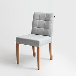 Šedá židle s přírodními nohami Custom Form Wilton