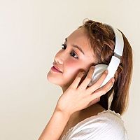 Nejlepší bezdrátová sluchátka s bluetooth. Recenze chválí JBL, Xiaomi a Samsung