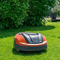 Nejlepší robotická sekačka? Recenze chválí Husqvarnu, Bosch, Al-ko a Gardenu