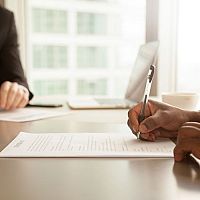 Rezervační smlouva na koupi nemovitosti. Tohle byste měli vědět!