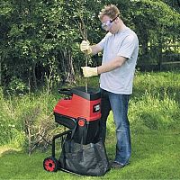 Nejlepší drtiče větví a štěpkovače. Elektrický nebo benzínový drtič větví?