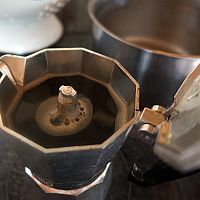 French press, Aeropress, Moka kávovar, Chemex a Dripper – alternativy ke kávovaru