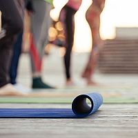 Jak si vybrat nejlepší karimatku na cvičení, na jógu nebo do hor?