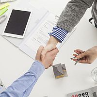 Chyby při prodeji nemovitosti: prodejní cena, první dojem, marketing, daně