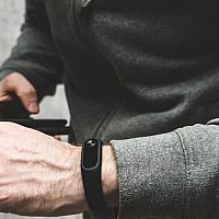 Nejlepší fitness náramky – recenze, test. Xiaomi, Samsung, Garmin, nebo Huawei?