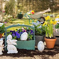 Velká noc na zahradě: veselé květináče, stylové osvětlení, zajímavé aktivity s dětmi