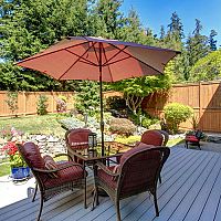 Jak si vybrat zahradní slunečník – rozměry (4 x 4, 5 m), konstrukce, cena