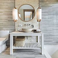 Jaké světlo do koupelny? Stropní lampa, bodové nebo nástěnné světlo zaujmou