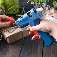 Tvoření s tavnou/lepicí pistolí – na malování, dekorace, přívěsky nebo vánoční ozdoby