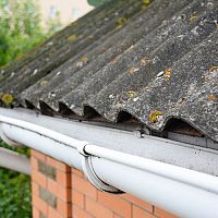 Likvidace azbestu podle zákona. Kde ho odevzdat? Pokuty jsou vysoké!