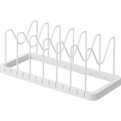 Bílý nastavitelný stojánek na pokličky a pánve YAMAZAKI Tower