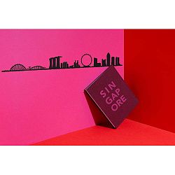 Černá nástěnná dekorace se siluetou města The Line Singapore