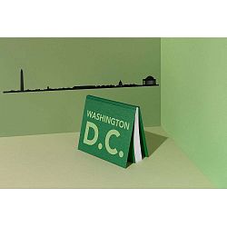 Černá nástěnná dekorace se siluetou města The Line Washington DC