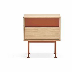 Cihlově červený noční stolek s dubovou dýhou Teulat Yoko