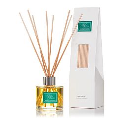 Difuzér s vůní bobulového ovoce, jamajského pepře a hřebíčku Skye Candles, délka intenzity vůně 8 týdnů