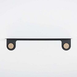 Nástěnná černá police z masivního dubového dřeva se 2 háčky Gazzda Hook, délka 70 cm