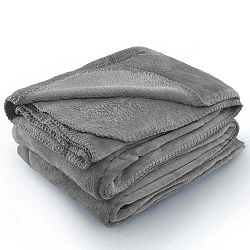 Šedá deka z mikrovlákna AmeliaHome Tyler, 70 x 150 cm