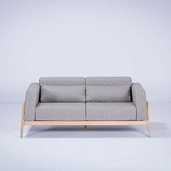 Šedá pohovka s konstrukcí z masivního dubového dřeva Gazzda Fawn, 180 cm