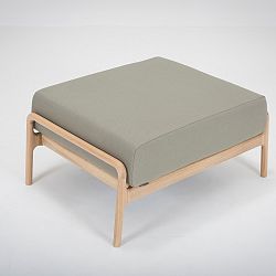 Světle šedá podnožka s konstrukcí z masivního dubového dřeva Gazzda Fawn