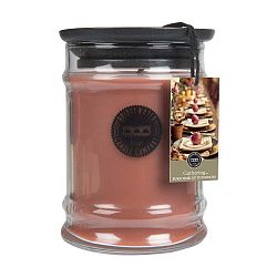 Svíčka ve skleněné dóze s vůní skořice a vanilky Bridgewater candle Company Gathering, doba hoření 65-85 hodin