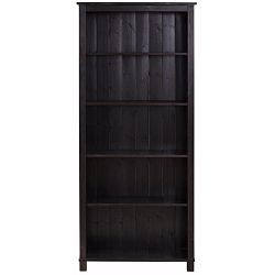 Tmavě hnědá knihovna z masivního borovicového dřeva Støraa Pinto