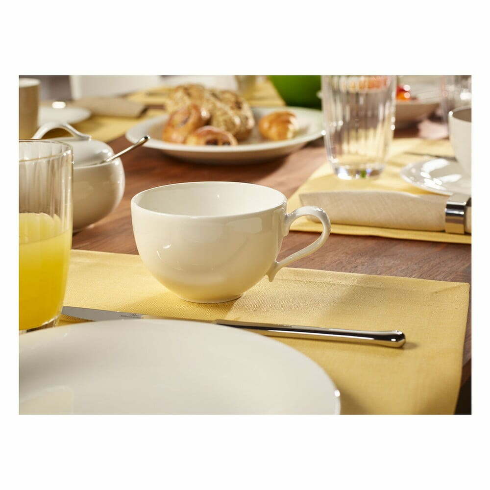Bílý porcelánový šálek na čaj Villeroy & Boch New Cottage, 390 ml