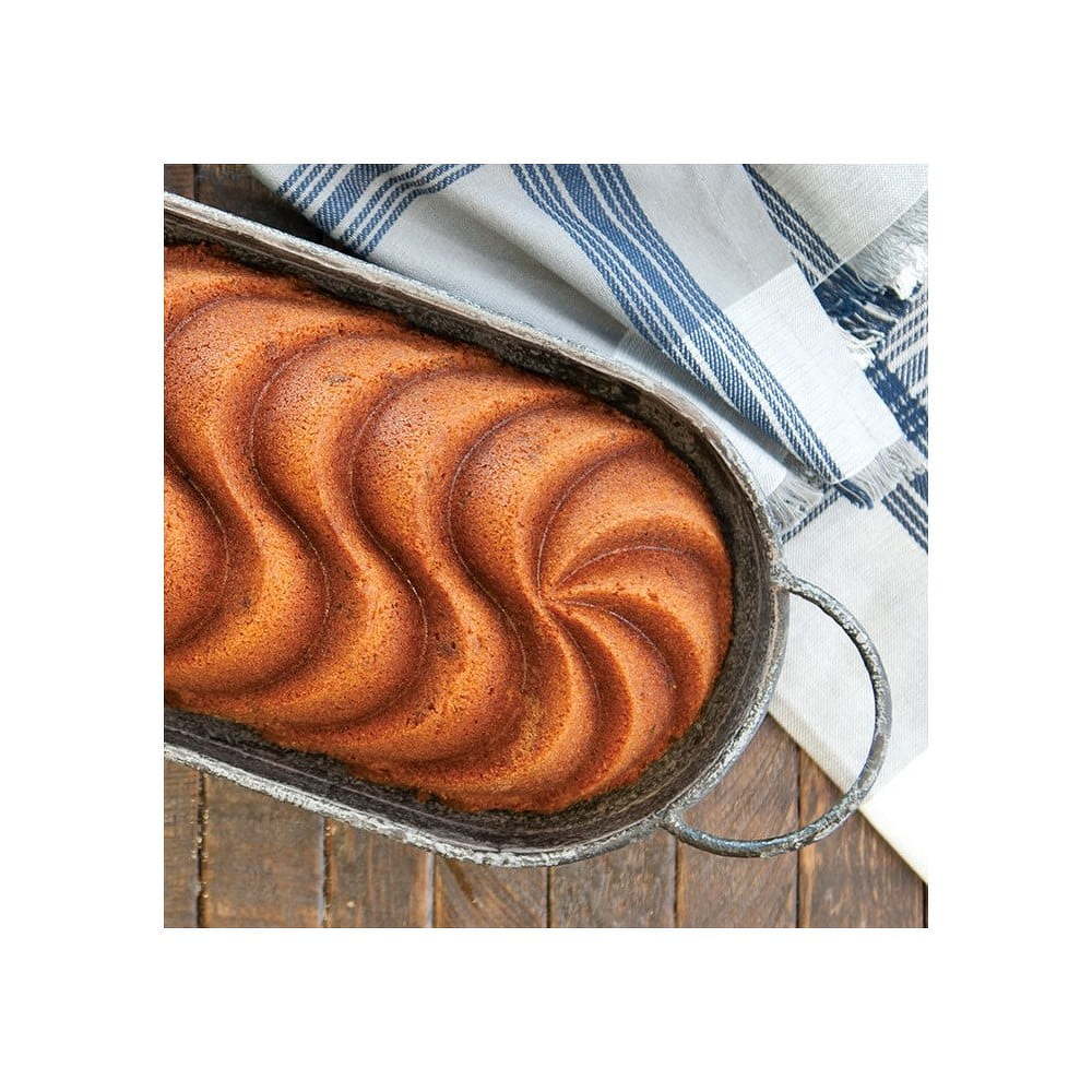 Forma na chlebíček ve stříbrné barvě Nordic Ware Heritage, 1,4 l