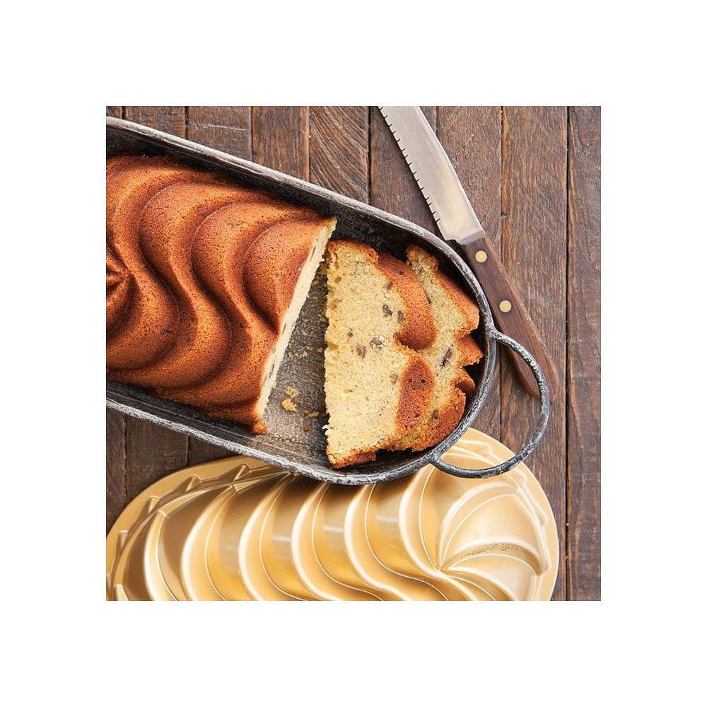 Forma na chlebíček ve stříbrné barvě Nordic Ware Heritage, 1,4 l